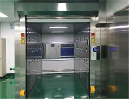 自动卷帘门风淋通道